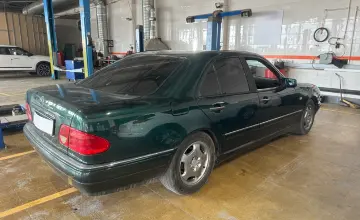 Mercedes-Benz E-Класс 1998 года за 2 500 000 тг. в Караганда