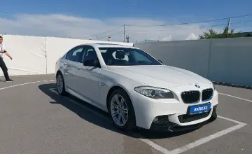 BMW 5 серии 2013 года за 9 000 000 тг. в Шымкент фото 2
