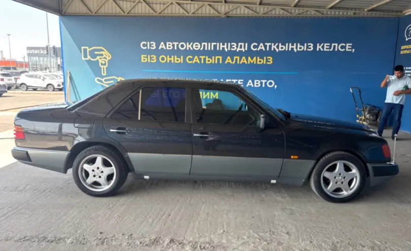 Mercedes-Benz W124 1992 года за 2 800 000 тг. в Алматы фото 4