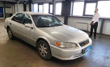 Toyota Camry 2000 года за 3 900 000 тг. в Астана фото 2
