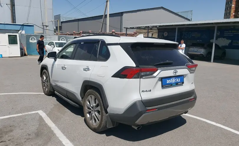 Toyota RAV4 2022 года за 18 000 000 тг. в Шымкент фото 4