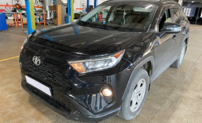 Toyota RAV4 2020 года за 14 000 000 тг. в Караганда