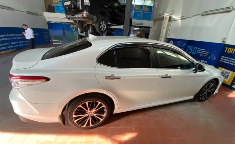 Toyota Camry 2020 года за 11 500 000 тг. в Астана фото 4