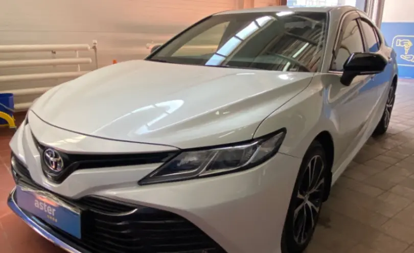 Toyota Camry 2020 года за 11 500 000 тг. в Астана