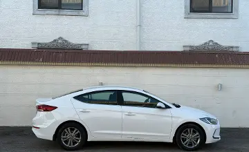 Hyundai Elantra 2018 года за 7 500 000 тг. в Шымкент