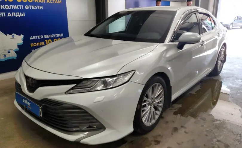 Toyota Camry 2021 года за 15 000 000 тг. в Астана