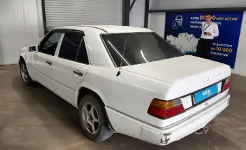 Mercedes-Benz E-Класс 1993 года за 1 300 000 тг. в Астана фото 4