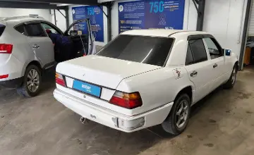 Mercedes-Benz E-Класс 1993 года за 1 300 000 тг. в Астана фото 3