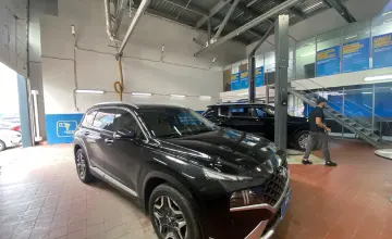 Hyundai Santa Fe 2021 года за 15 000 000 тг. в Астана фото 3
