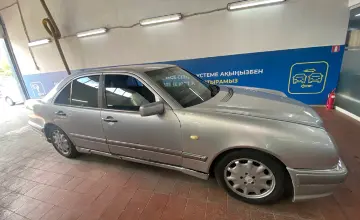Mercedes-Benz E-Класс 1996 года за 1 800 000 тг. в Астана фото 4