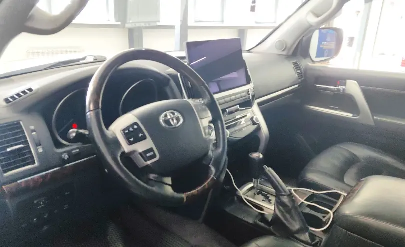 Toyota Land Cruiser 2014 года за 24 000 000 тг. в Астана фото 5