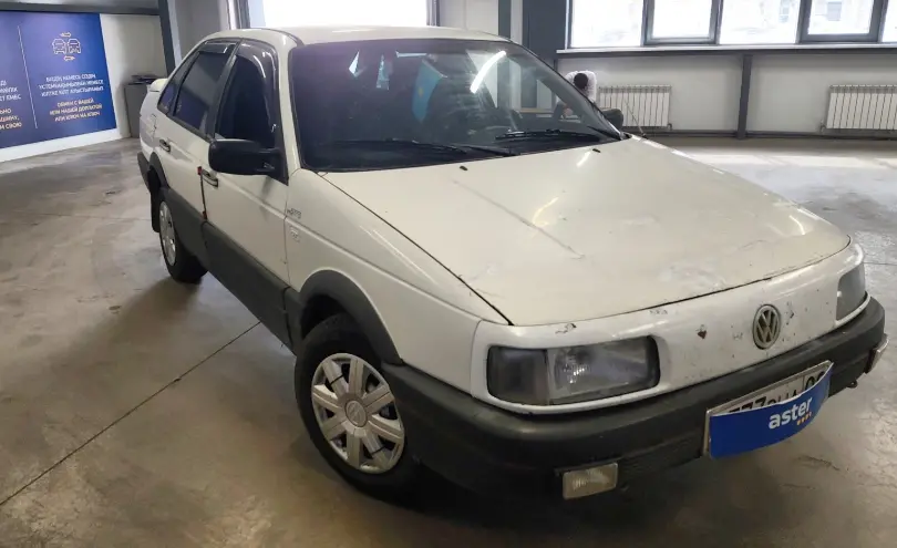Volkswagen Passat 1988 года за 1 500 000 тг. в Астана фото 2