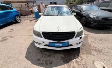 Mercedes-Benz C-Класс 2010 года за 3 500 000 тг. в Астана фото 2