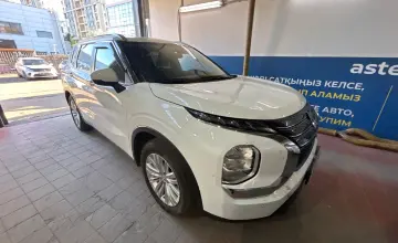 Mitsubishi Outlander 2023 года за 12 000 000 тг. в Астана фото 3
