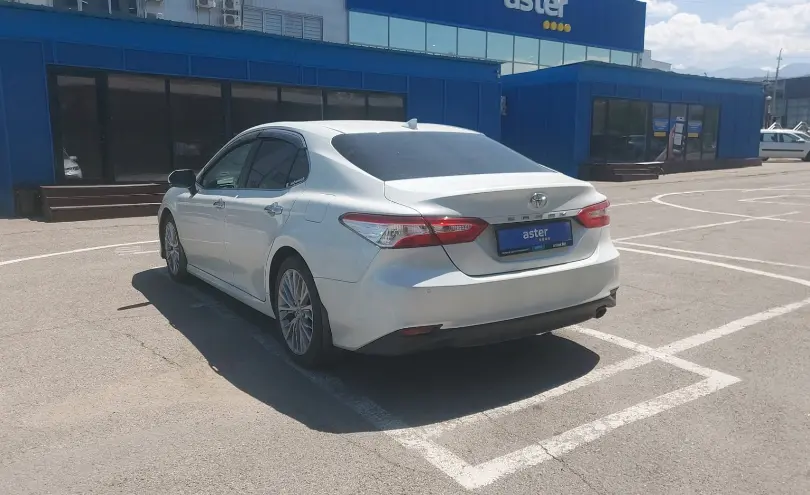 Toyota Camry 2019 года за 12 000 000 тг. в Алматы фото 4