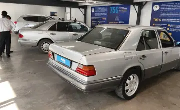 Mercedes-Benz E-Класс 1992 года за 800 000 тг. в Астана фото 3