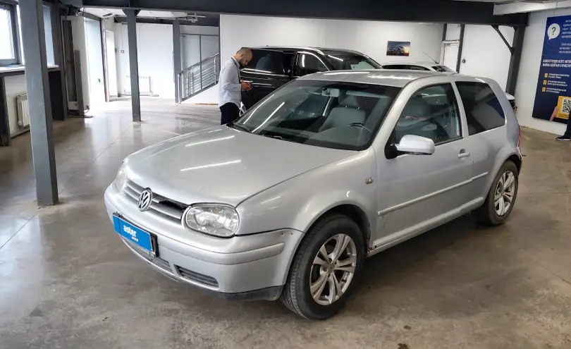 Volkswagen Golf 2001 года за 1 500 000 тг. в Астана