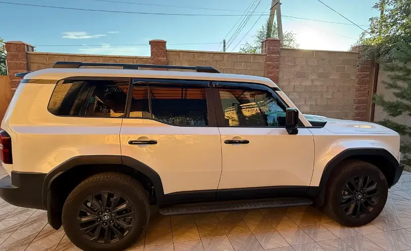 Toyota Land Cruiser Prado 2024 года за 43 500 000 тг. в Караганда фото 4
