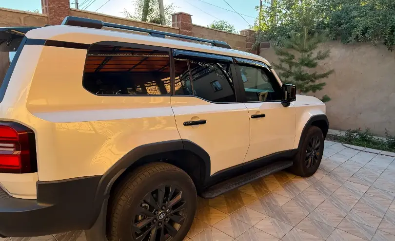 Toyota Land Cruiser Prado 2024 года за 43 500 000 тг. в Караганда