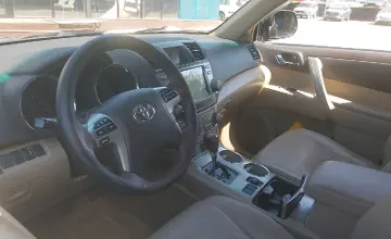 Toyota Highlander 2014 года за 10 000 000 тг. в Алматы фото 5