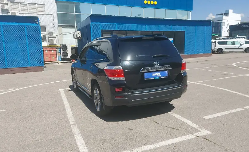 Toyota Highlander 2014 года за 10 000 000 тг. в Алматы фото 4