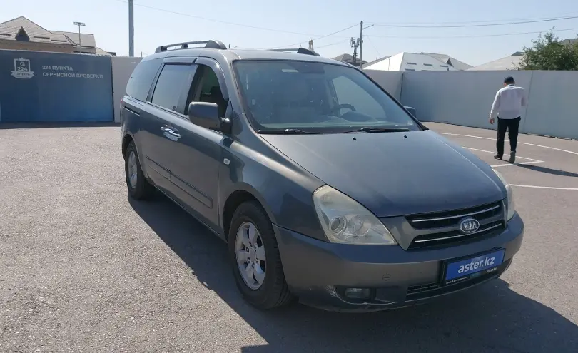 Kia Carnival 2005 года за 4 800 000 тг. в Шымкент фото 2