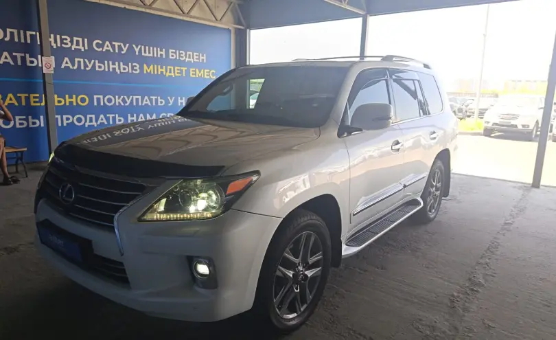 Lexus LX 2014 года за 29 000 000 тг. в Алматы