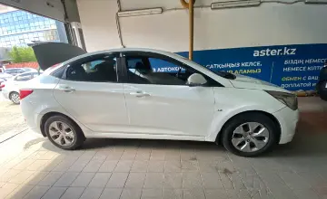 Hyundai Solaris 2014 года за 4 000 000 тг. в Астана фото 4