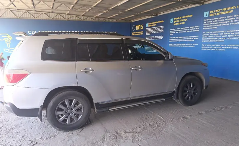 Toyota Highlander 2011 года за 12 000 000 тг. в Алматы фото 4