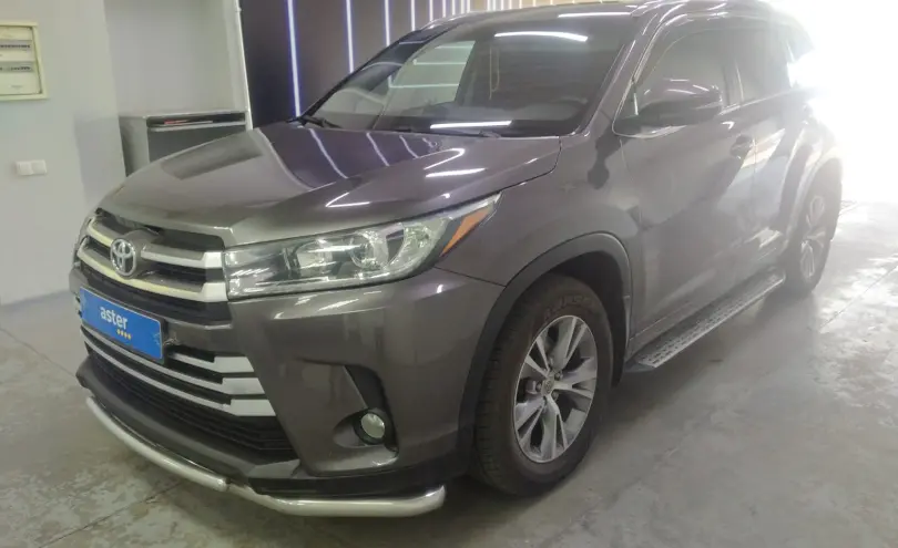Toyota Highlander 2015 года за 14 000 000 тг. в Павлодар