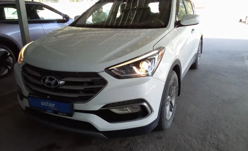Hyundai Santa Fe 2018 года за 11 000 000 тг. в Алматы