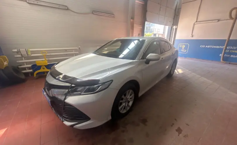 Toyota Camry 2018 года за 11 000 000 тг. в Астана