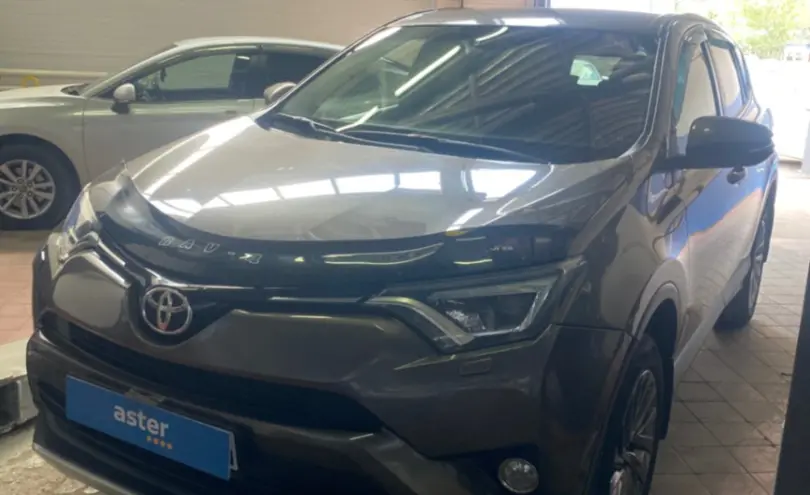 Toyota RAV4 2019 года за 12 000 000 тг. в Астана