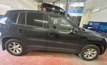 Volkswagen Tiguan 2009 года за 3 600 000 тг. в Астана фото 4