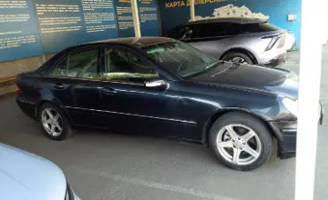 Mercedes-Benz C-Класс 2002 года за 3 500 000 тг. в Алматы фото 4