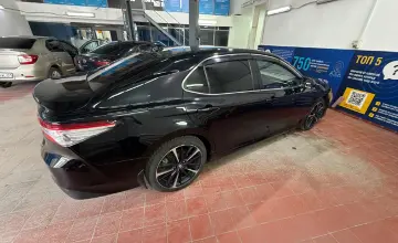 Toyota Camry 2018 года за 10 000 000 тг. в Астана фото 4