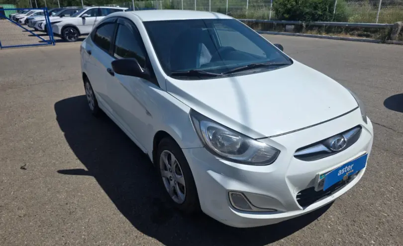 Hyundai Accent 2011 года за 3 300 000 тг. в Усть-Каменогорск фото 3