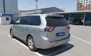 Toyota Sienna 2018 года за 13 900 000 тг. в Шымкент фото 4