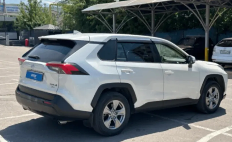 Toyota RAV4 2022 года за 18 000 000 тг. в Алматы фото 3