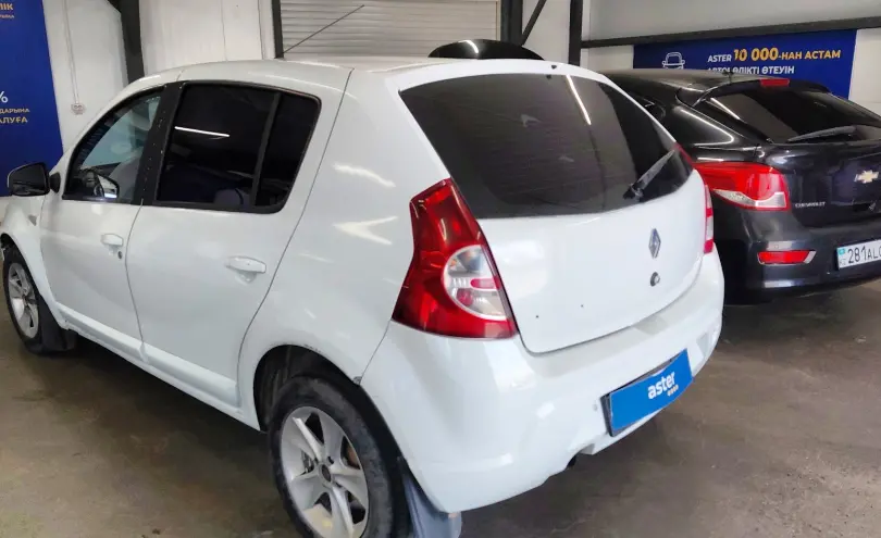 Renault Sandero 2011 года за 2 400 000 тг. в Астана фото 4