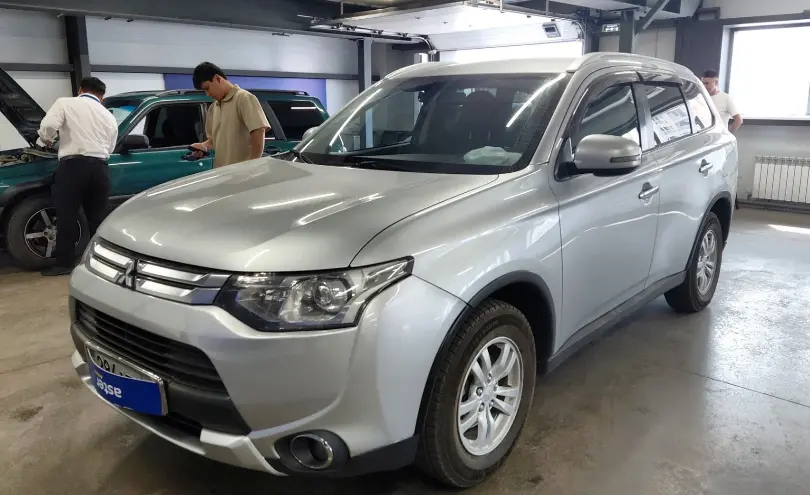 Mitsubishi Outlander 2014 года за 6 100 000 тг. в Астана