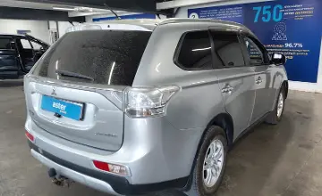 Mitsubishi Outlander 2014 года за 6 100 000 тг. в Астана фото 3