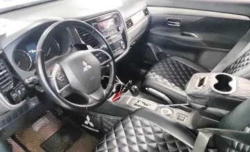 Mitsubishi Outlander 2014 года за 6 100 000 тг. в Астана фото 5
