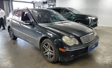 Mercedes-Benz C-Класс 2002 года за 2 300 000 тг. в Астана фото 2