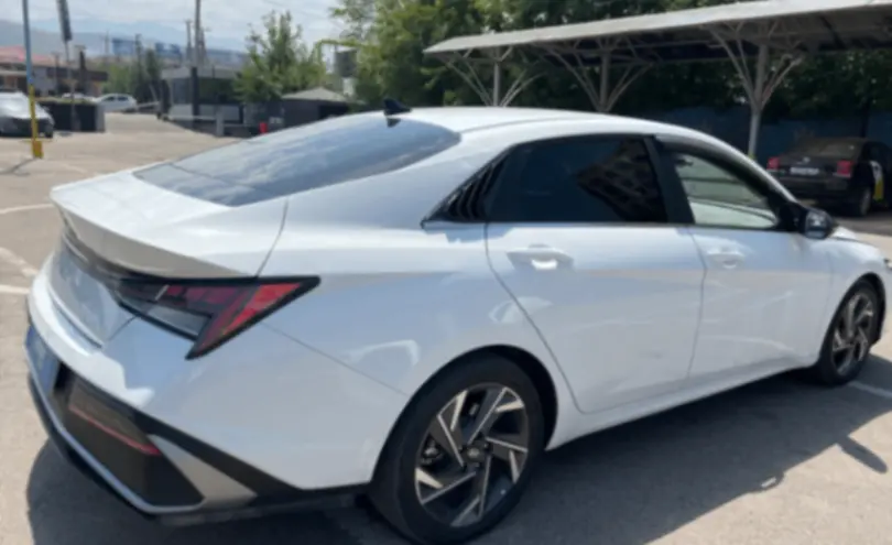 Hyundai Elantra 2024 года за 8 000 000 тг. в Алматы фото 3