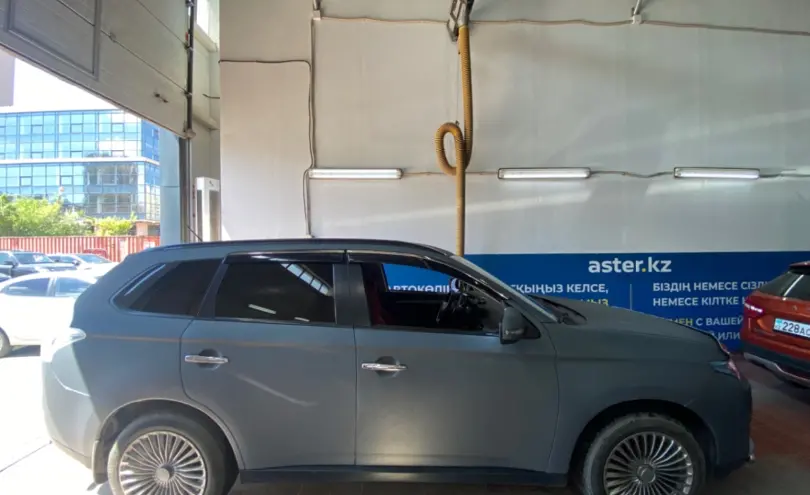 Mitsubishi Outlander 2013 года за 7 000 000 тг. в Астана фото 4