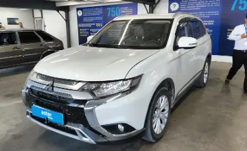 Mitsubishi Outlander 2019 года за 10 500 000 тг. в Астана фото 1