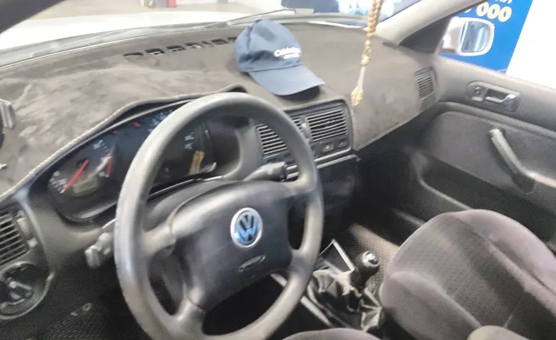 Volkswagen Golf 1998 года за 2 200 000 тг. в Астана фото 5