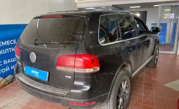 Volkswagen Touareg 2006 года за 4 500 000 тг. в Астана