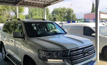 Toyota Land Cruiser 2017 года за 27 000 000 тг. в Алматы фото 3
